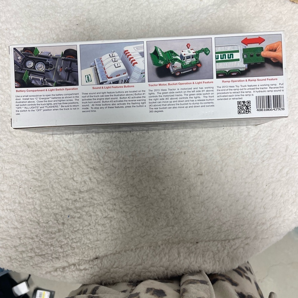 Vintage Hess 2013 Toy Truck and Tractor New In Box-Never Opened - Picture 2 of 5